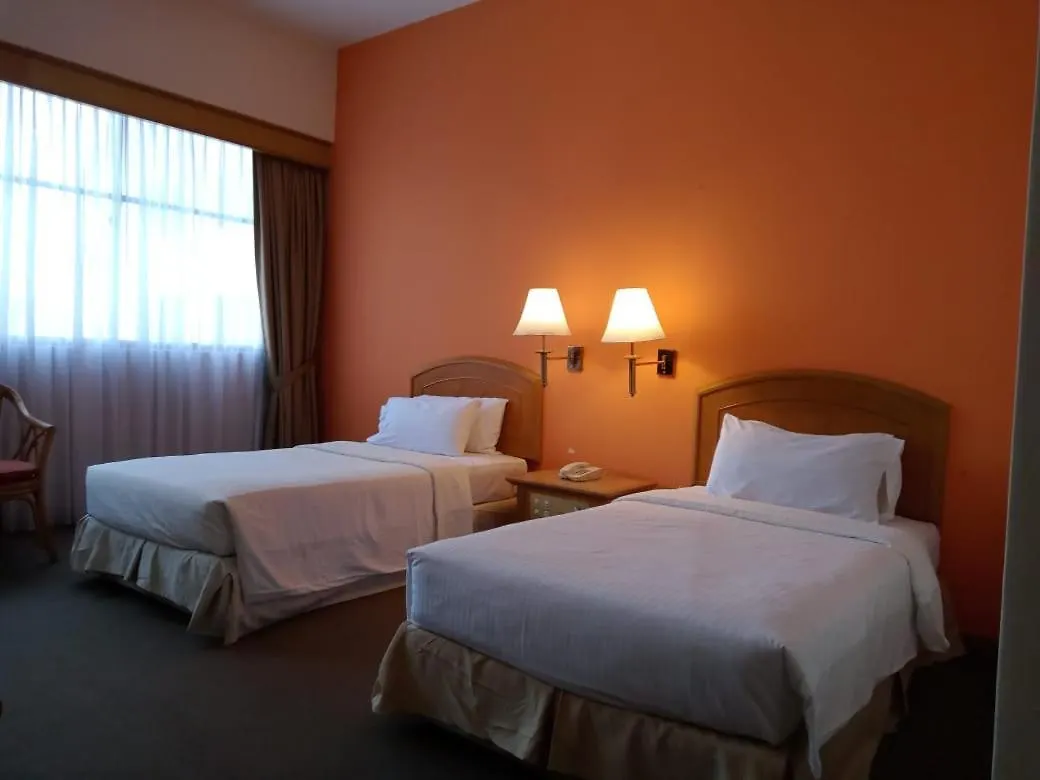 Grand Barakah Hotel アンパン 3*,