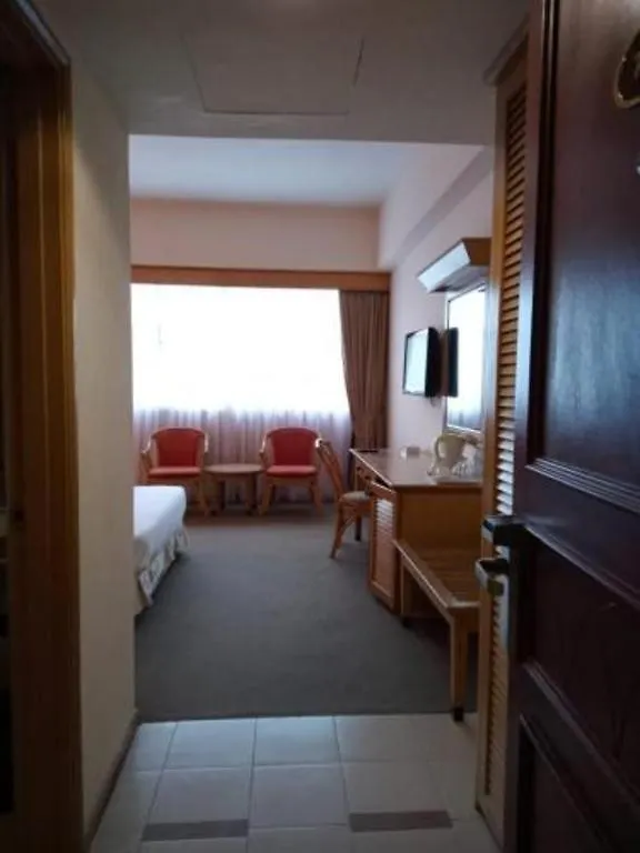 Grand Barakah Hotel アンパン 3*,